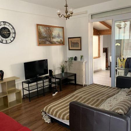 Grand Appartement Avec Terrasse & Jardin A 5 Minutes De Paris Cachan Ngoại thất bức ảnh